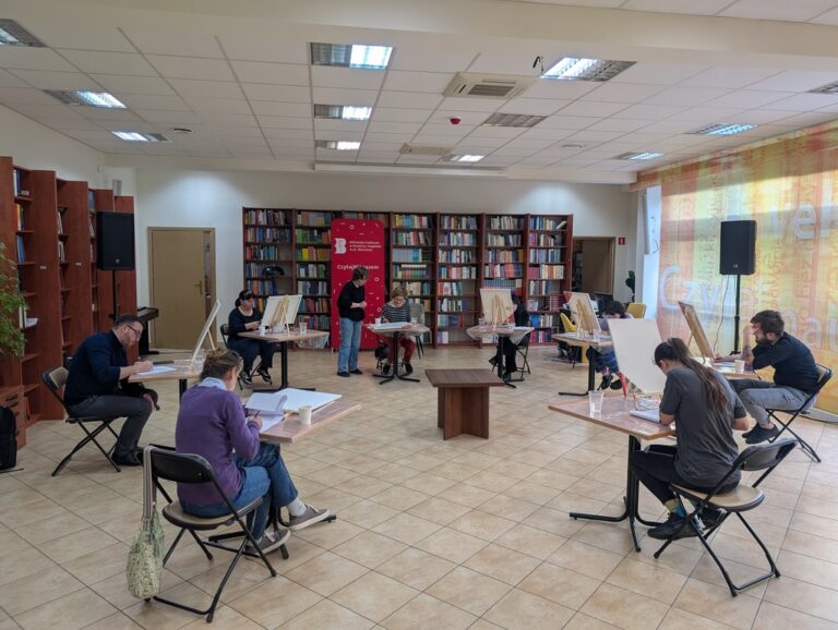 warsztaty malarskie w bibliotece