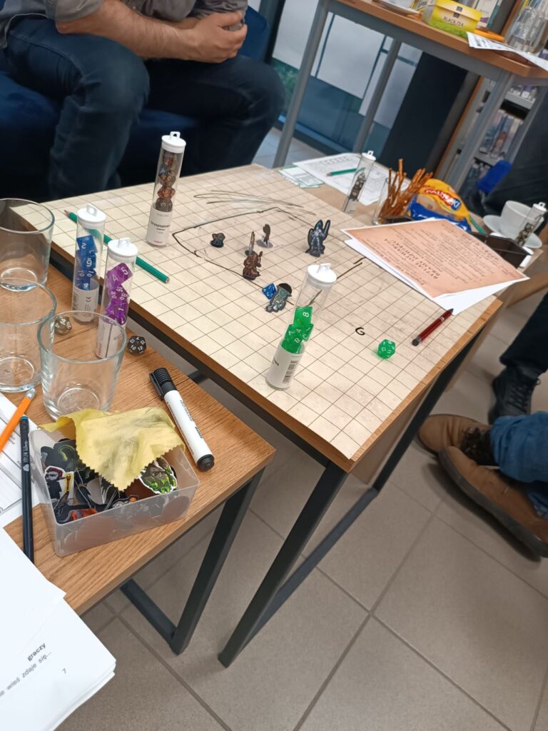 sesja RPG w bibliotece