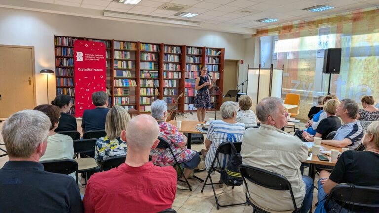 spotkanie poetycko-muzyczne w czytelni