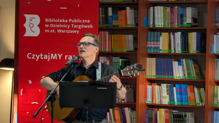 spotkanie poetycko-muzyczne w czytelni