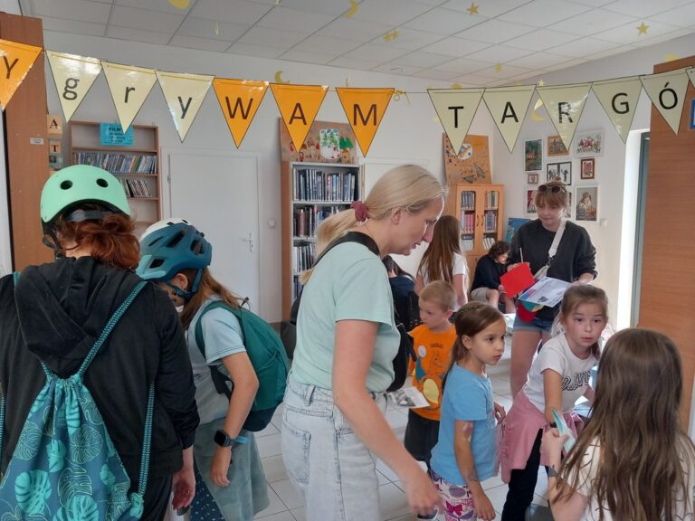 gra miejska - rozwiązywania zadań w bibliotece