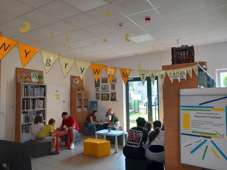 gra miejska - rozwiązywania zadań w bibliotece