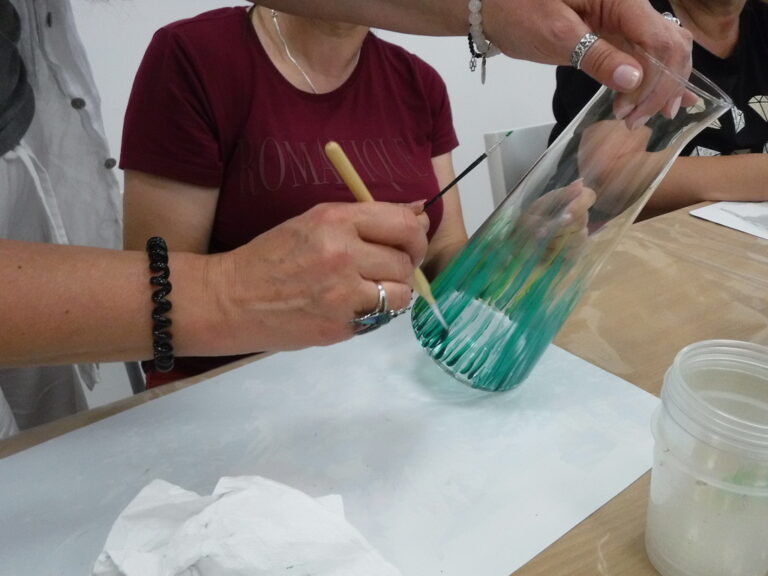 warsztaty ozdabiania karafki na wodę