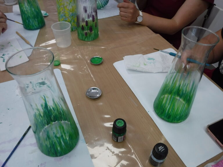 warsztaty ozdabiania karafki na wodę