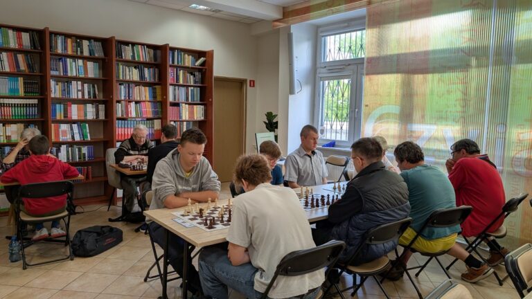 turniej szachowy w bibliotece