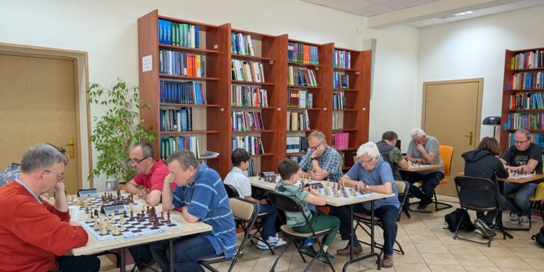 turniej szachowy w bibliotece