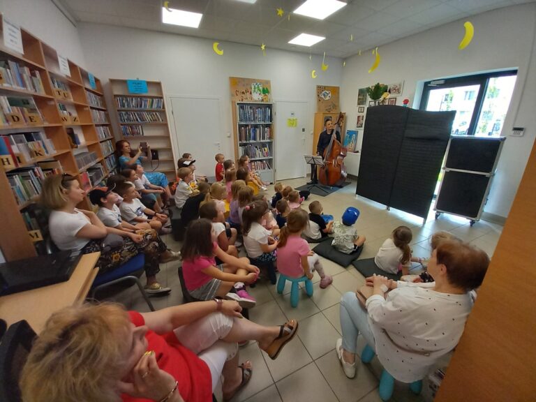 spektakl teatru Baj w bibliotece