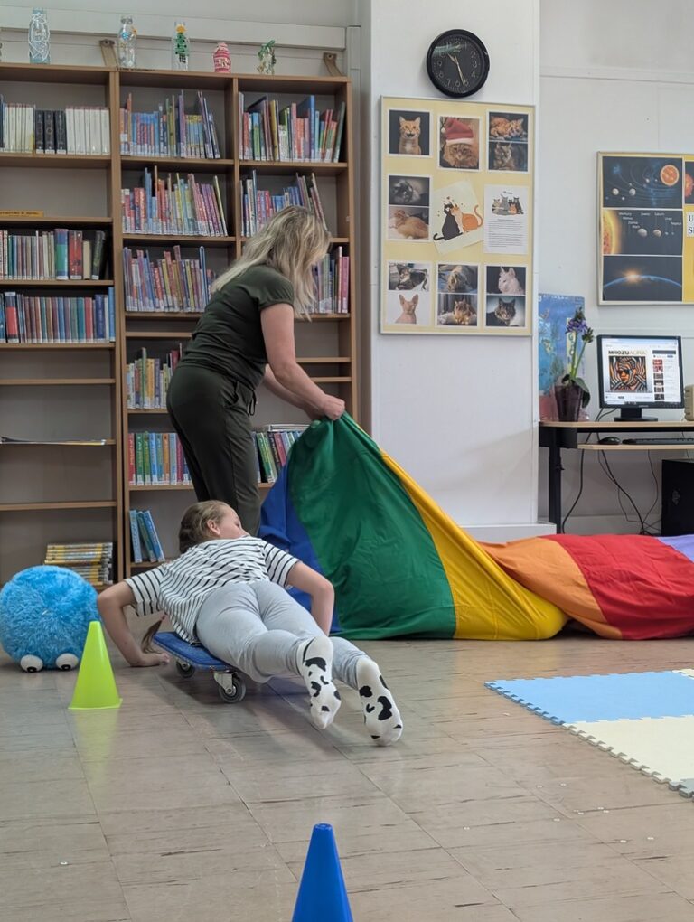warsztaty sensoryczne w bibliotece
