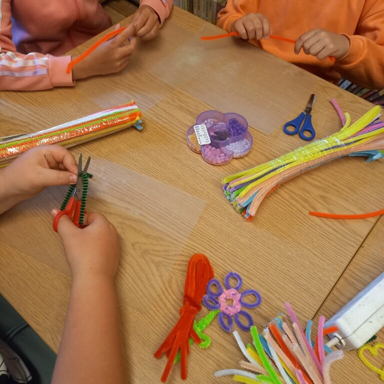 warsztaty tworzenia z drucików kreatywnych