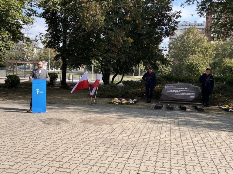uroczyste obchody 86. rocznicy nalotu dywanowego na Bródno