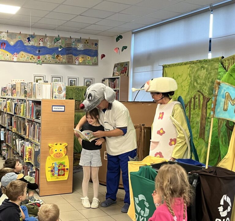 spektakl teatralny dla dzieci w bibliotece
