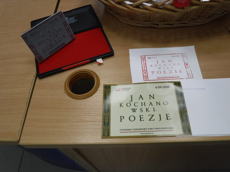 Narodowe Czytanie poezji Jana Kochanowskiego w Wypożyczalni nr 64