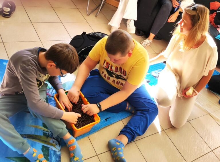 warsztaty sensoryczne dla dzieci w bibliotece