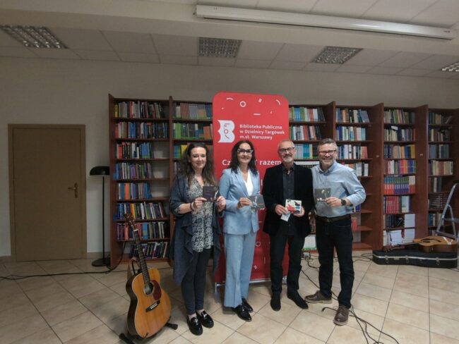 wieczór poetycko-muzyczny w czytelni