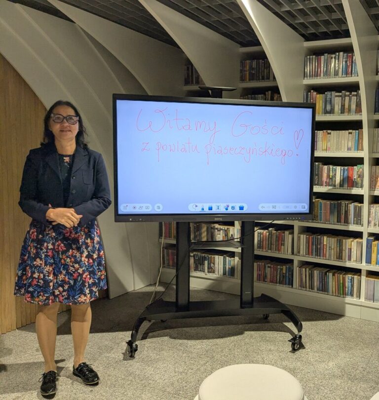 bibliotekarze z powiatu piaseczyńskiego zwiedzają metrotekę