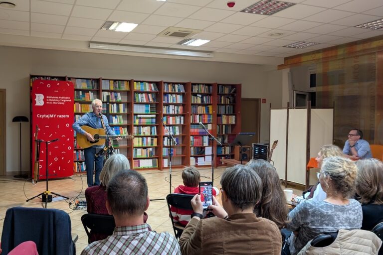 czwartek poetycko-muzyczny - koncert Tomasza Szweda i Michała Konstrata