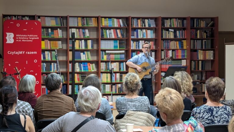 czwartek poetycko-muzyczny - koncert Tomasza Szweda i Michała Konstrata