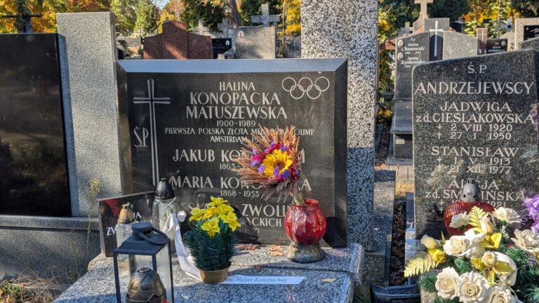 spacer po cmentarzu bródnowskim