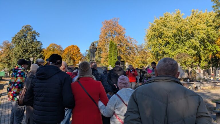 spacer po cmentarzu bródnowskim