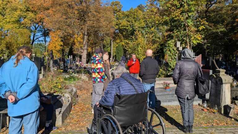 spacer po cmentarzu bródnowskim