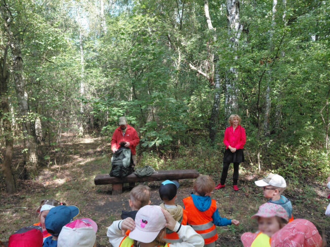 spacer po lesie bródnowskim w ramach projektu ratownicy ziemi