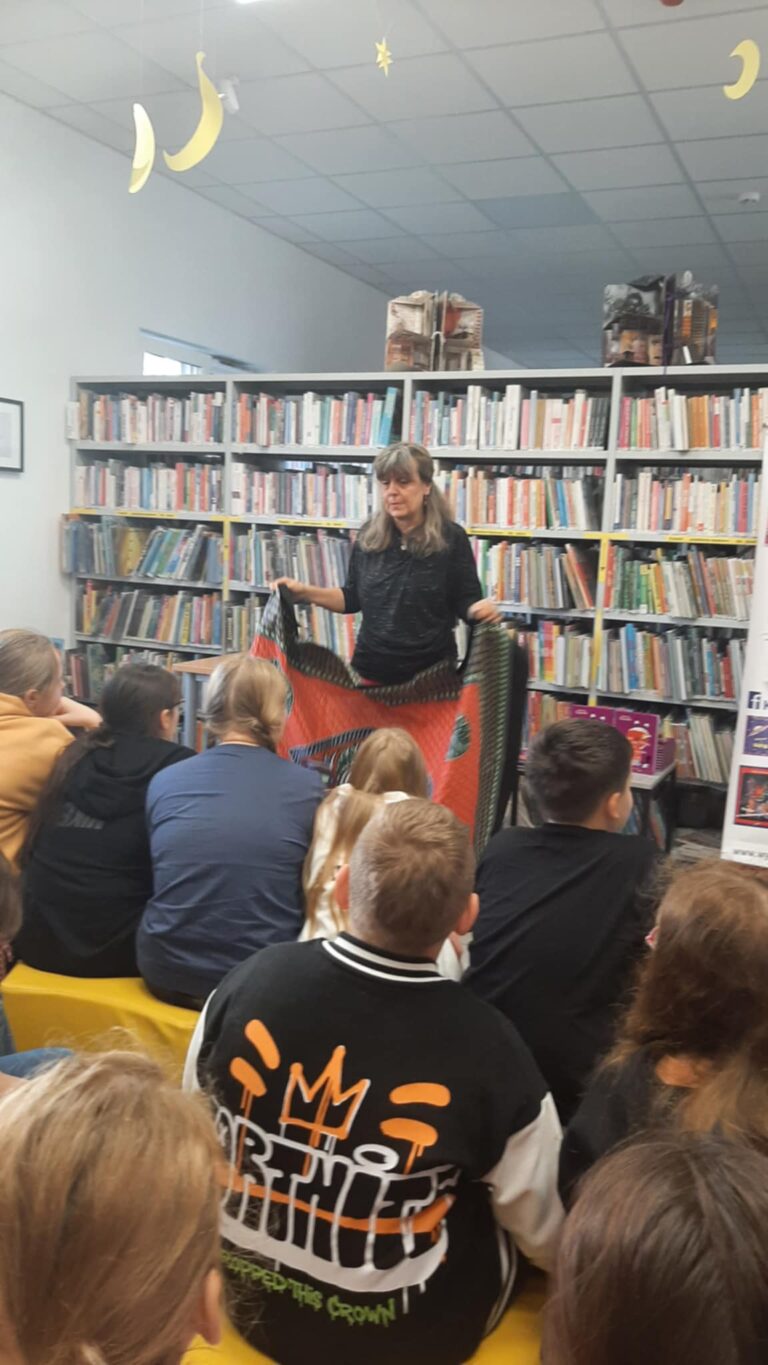 Agnieszka Kazała - spotkanie w bibliotece z dziećmi