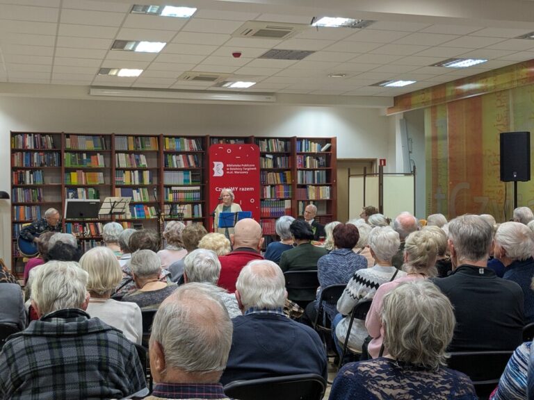 występ zespołu Dwa Plus Dwa w Czytelni