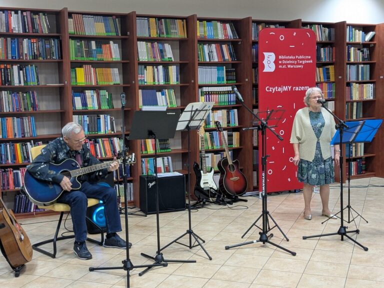 występ zespołu Dwa Plus Dwa w Czytelni