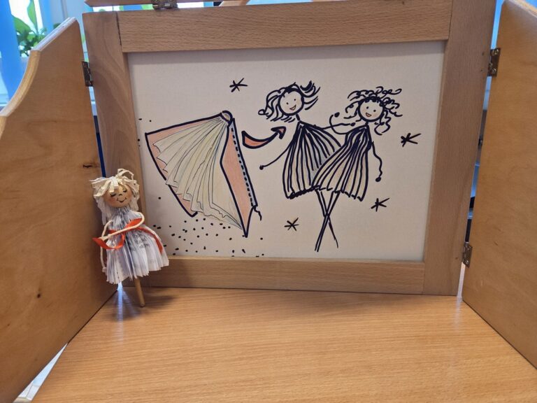 warsztaty tworzenia laleczek z kartek książek