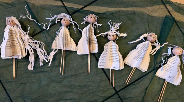 warsztaty tworzenia laleczek z kartek książek