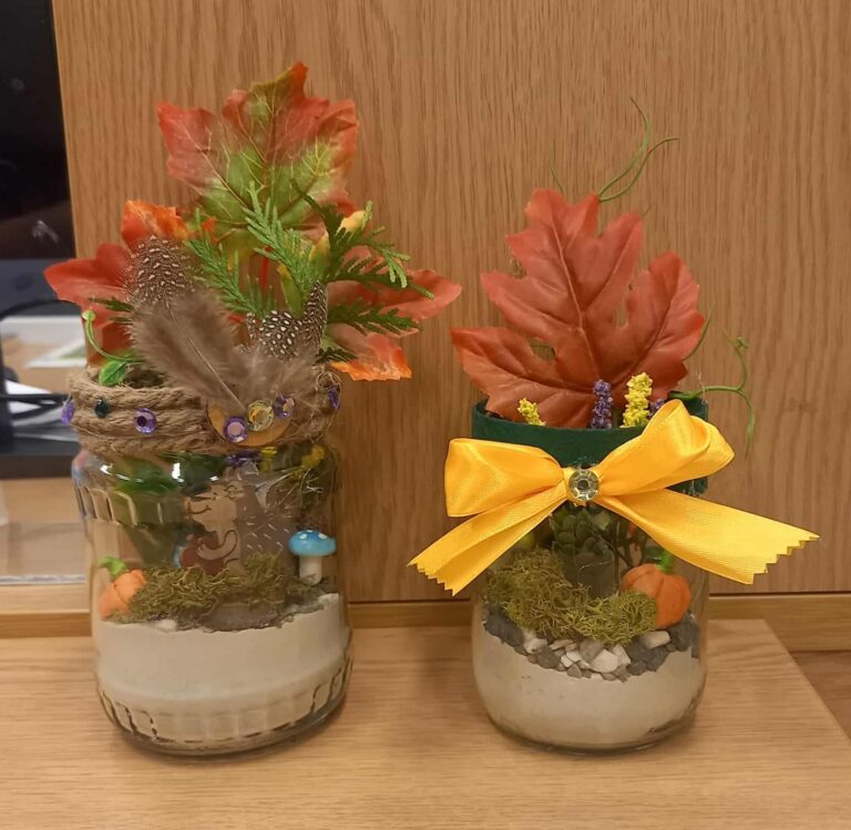 jesień w słoiku - prace wykonane przez uczestników warsztatów