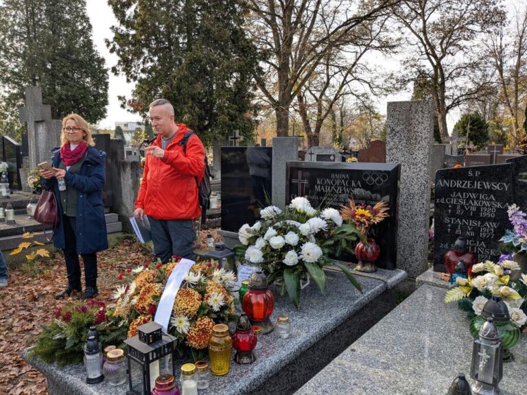spacer po cmentarzu bródnowskim z varsavianistą Krzysztofem Gajdą
