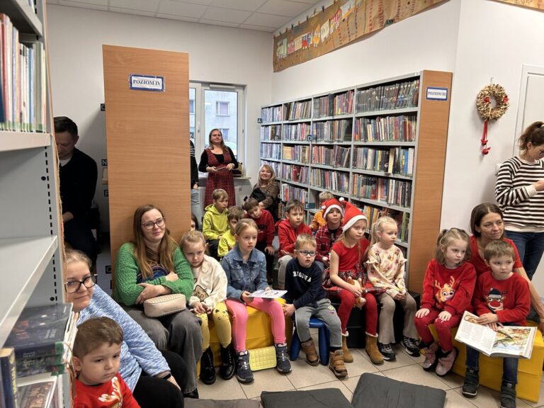 spotkanie mikołajkowe w bibliotece