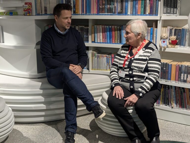 Rafał Trzaskowski w Metrotece - spotkanie z wolontariuszami