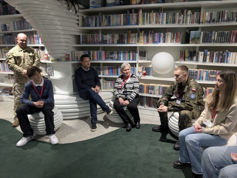 Rafał Trzaskowski w Metrotece - spotkanie z wolontariuszami