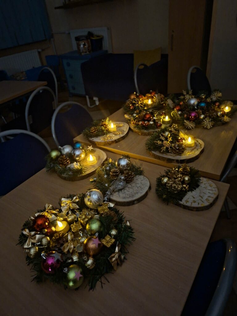 Świąteczne warsztaty plastyczne