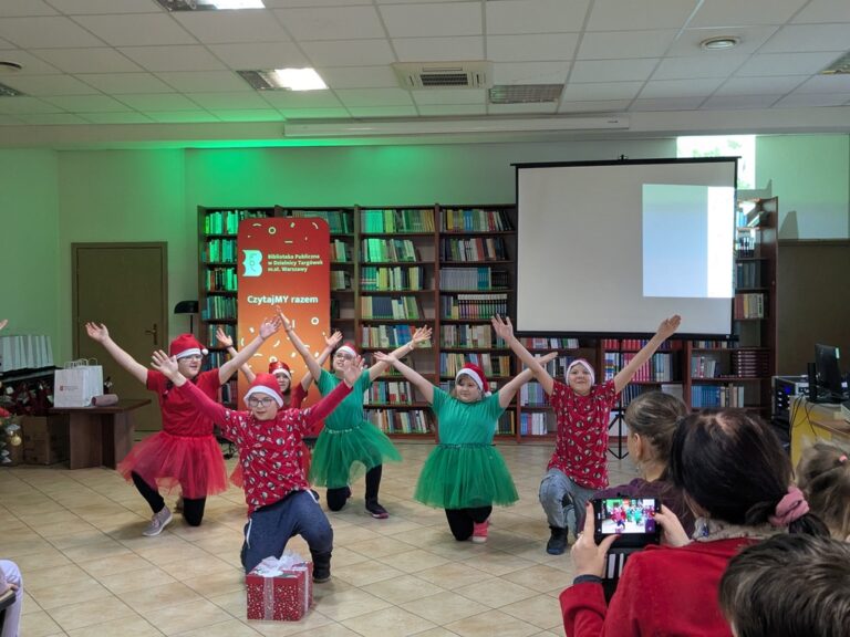 gala wieńcząca projekt Zmysłbooki - czytajmy wszystkimi zmysłami razem