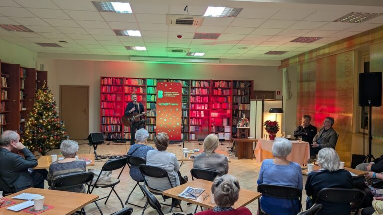 wieczór poetycko-muzyczny w czytelni naukowej nr I imienia Janiny Englert