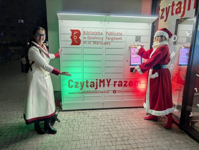 otwarcie książkomatu na Zamkowej 8