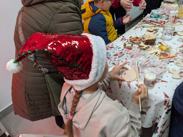 otwarcie książkomatu na Zamkowej 8