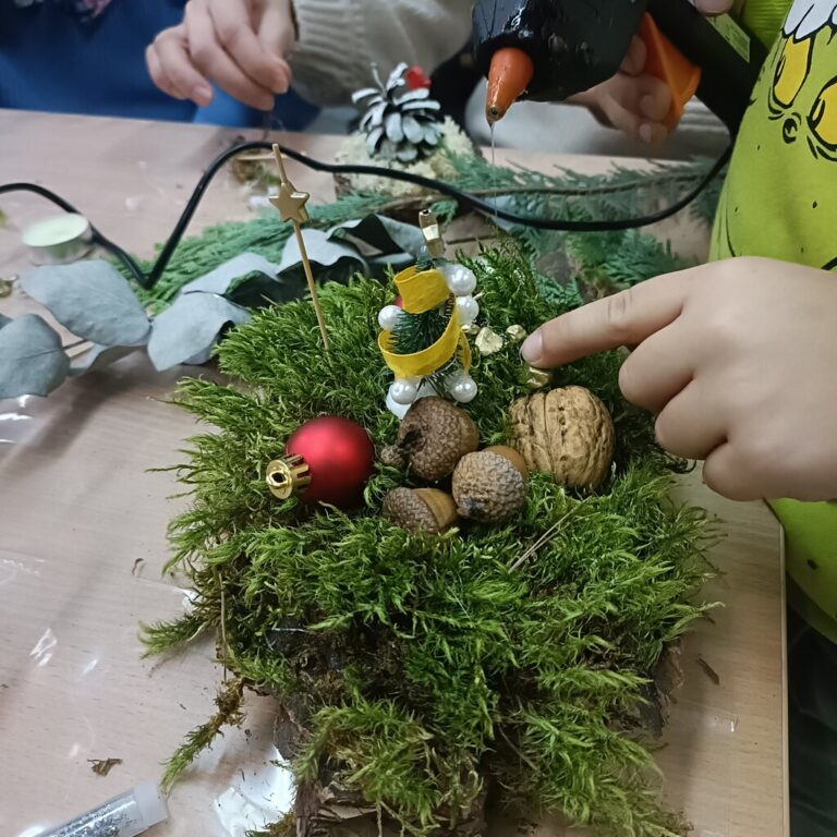 warsztaty bożonarodzeniowe w bibliotece