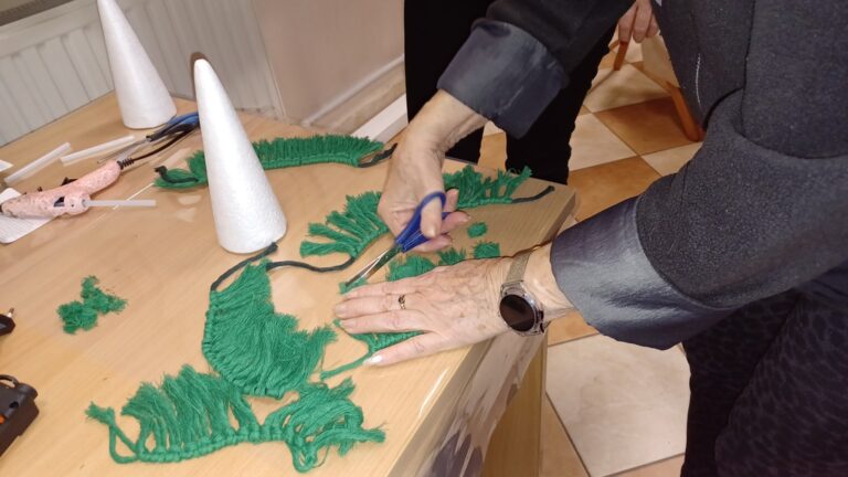 warsztaty robienia stroików świątecznych