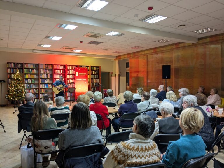 czwartek poetycko-muzyczny - koncert Piotra Bakala