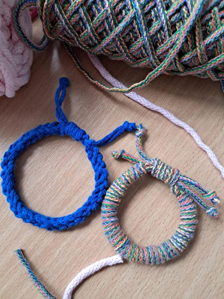 bransoletka z makramy