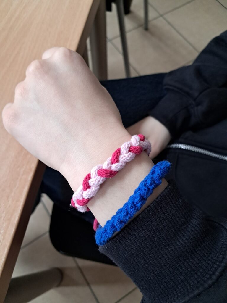 bransoletka z makramy