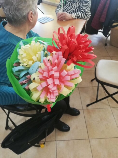 kolorowe bukiety papierowe