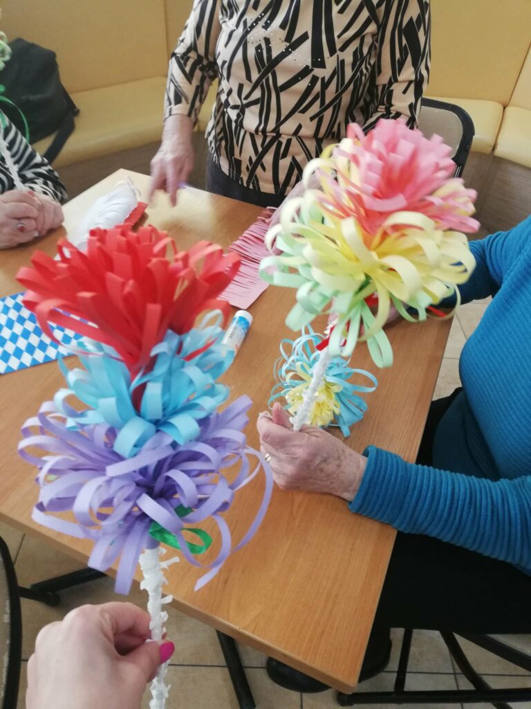 kolorowe bukiety papierowe