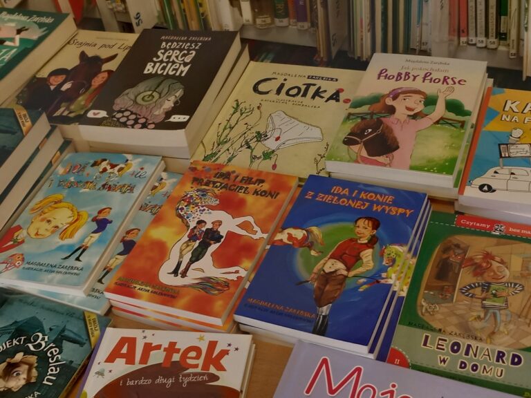 spotkanie z Magdaleną Zarębską w bibliotece
