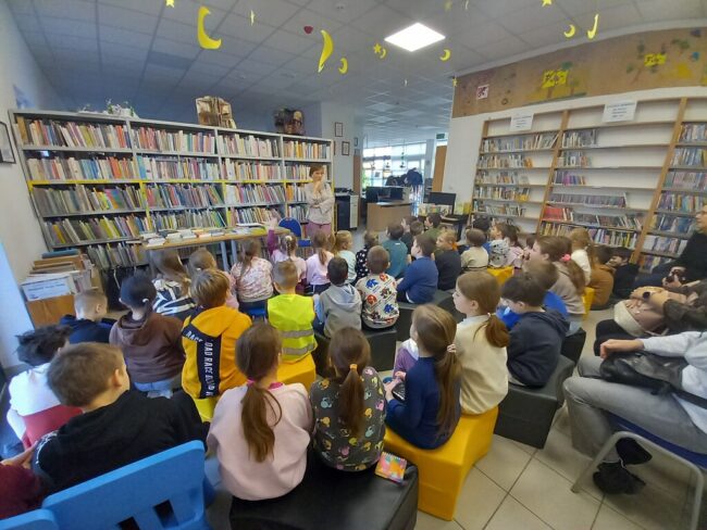 spotkanie z Magdaleną Zarębską w bibliotece