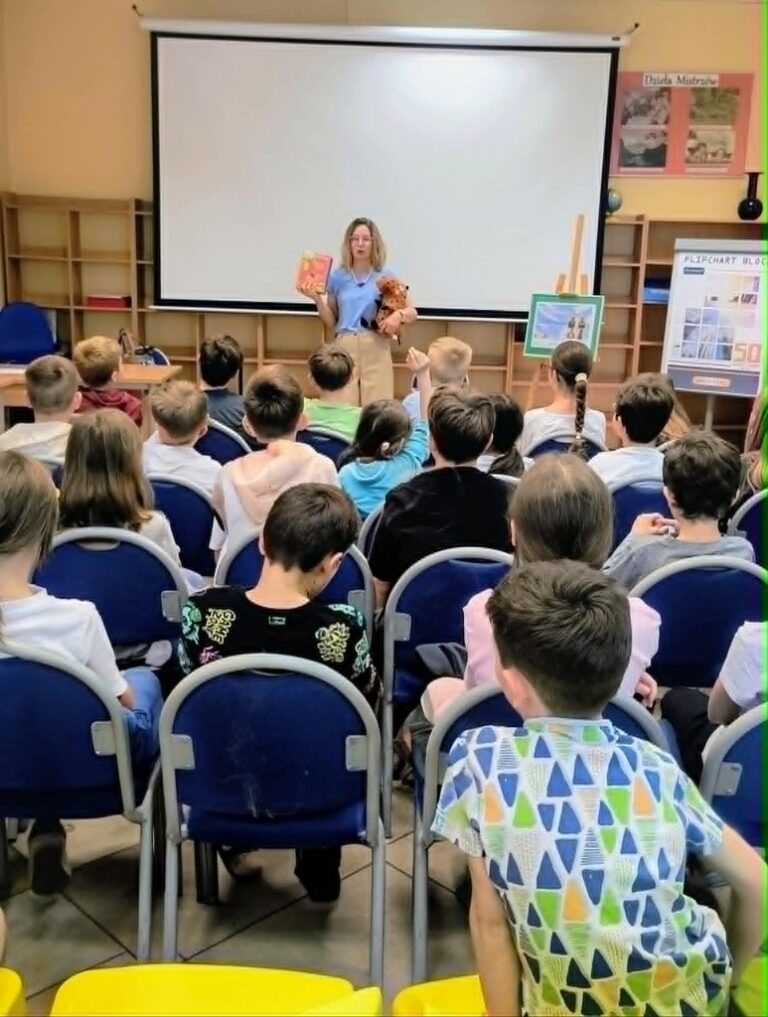 spotkanie autorskie w bibliotece z Elizą Piotrowską